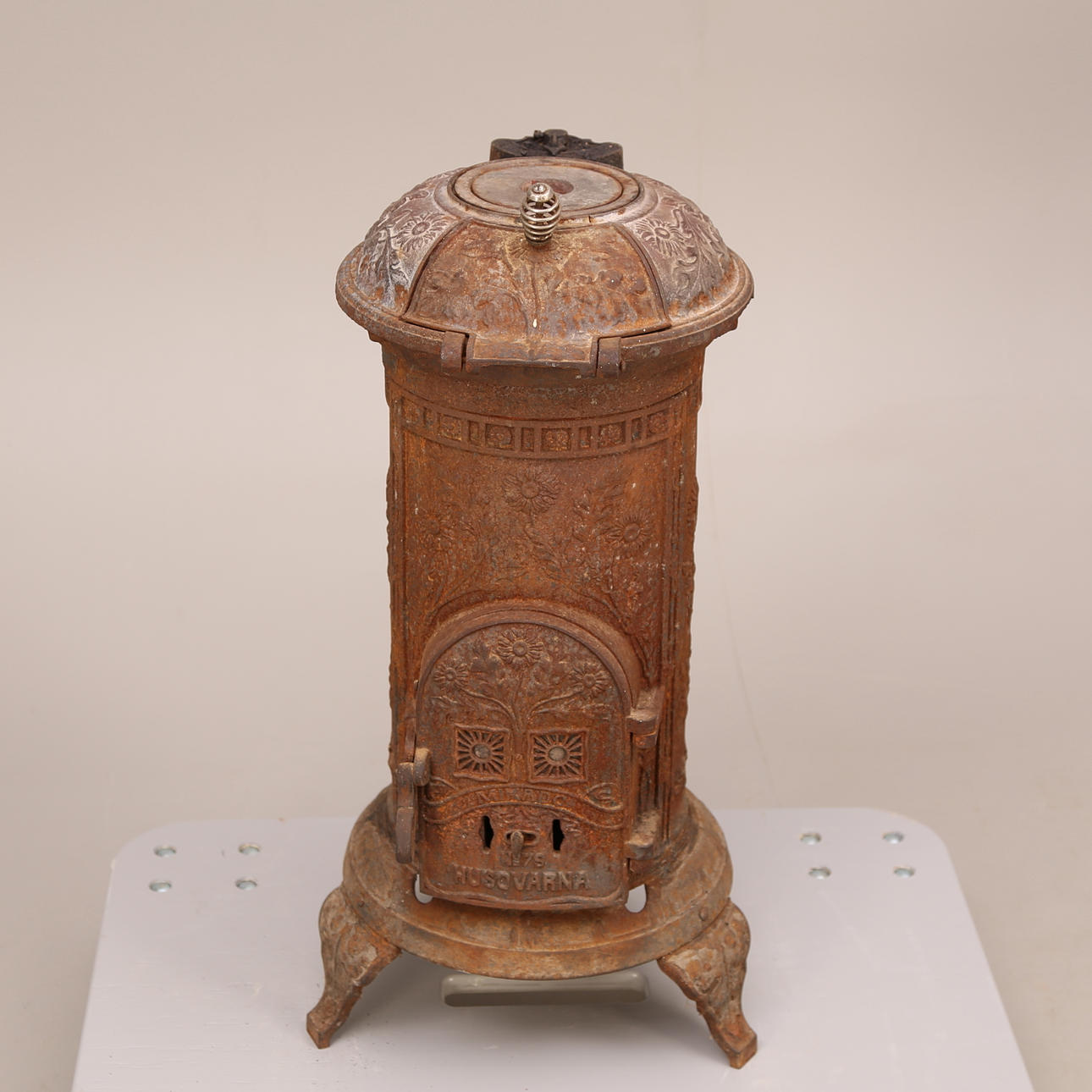 GJUTJÄRNSKAMIN, Mikado - Husqvarna No 79, jugend, tidigt 1900-tal.