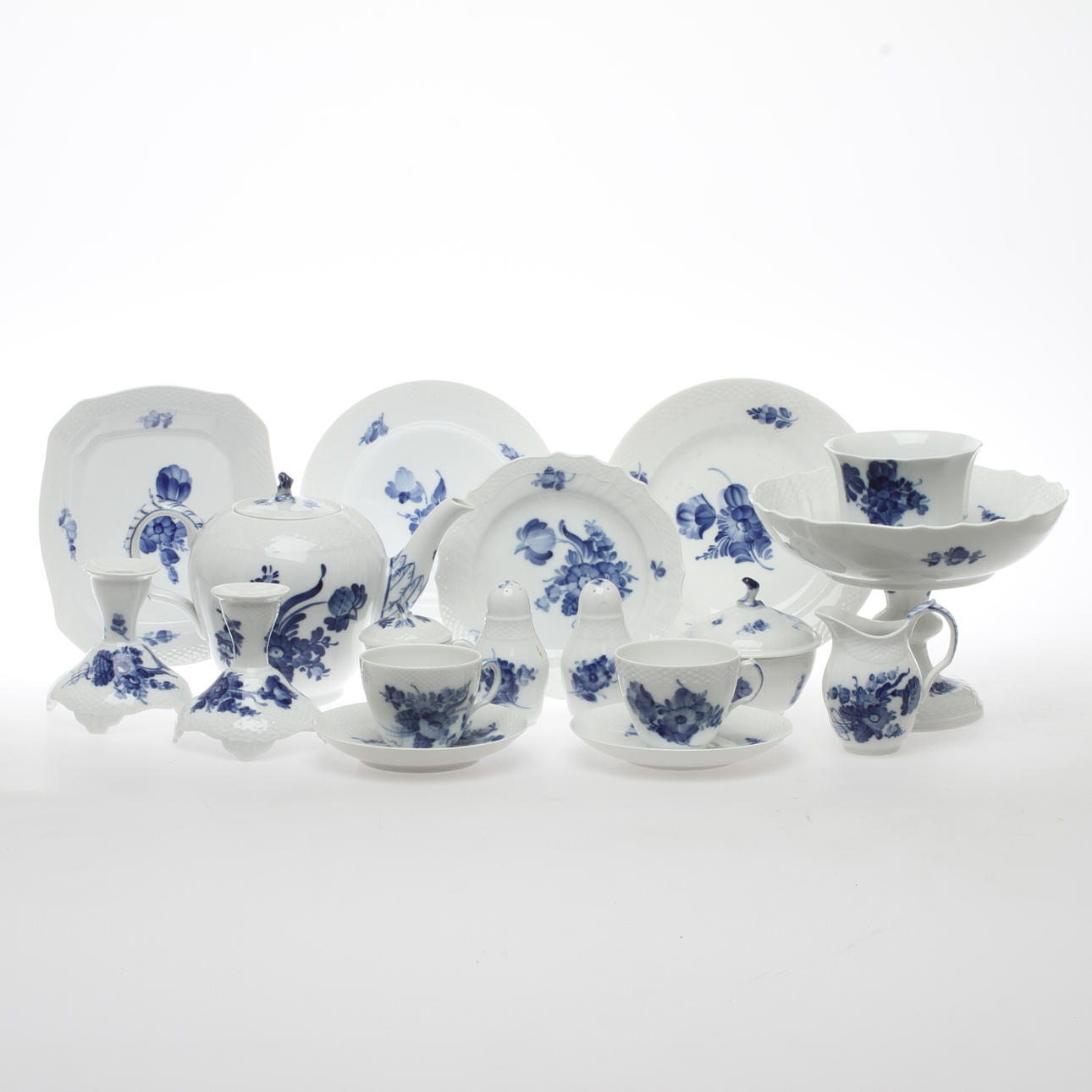 SERVISDELAR, 39 delar, porslin, "Blå Blomst", Royal Copenhagen.