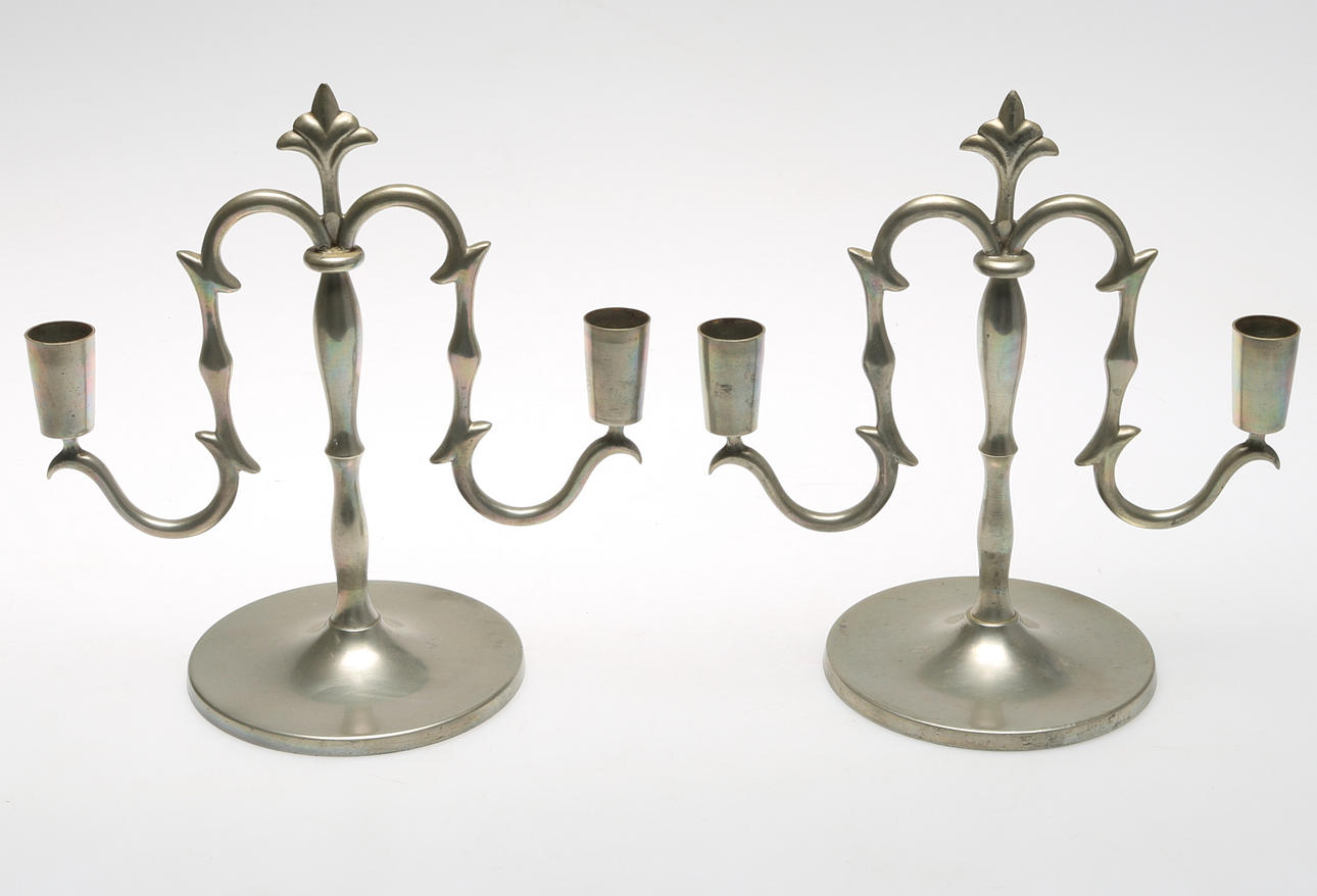 LJUSSTAKAR, 1 par, tenn, KE & Co, Svenskt tenn, 1930-tal.