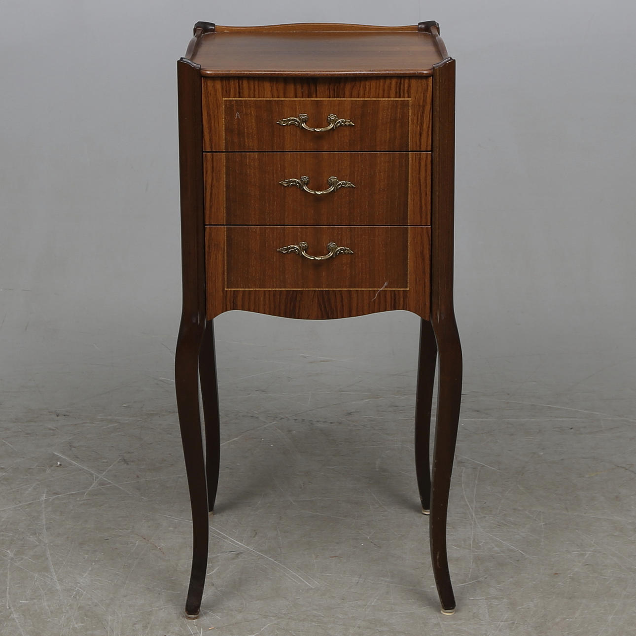 BYRÅ, rokokostil, 1900-tal.