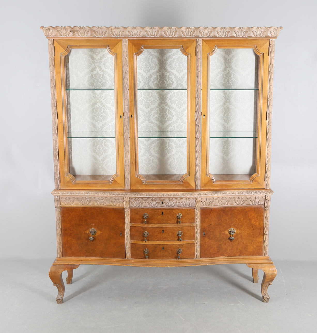 VITRINSKÅP, 1900-tal.