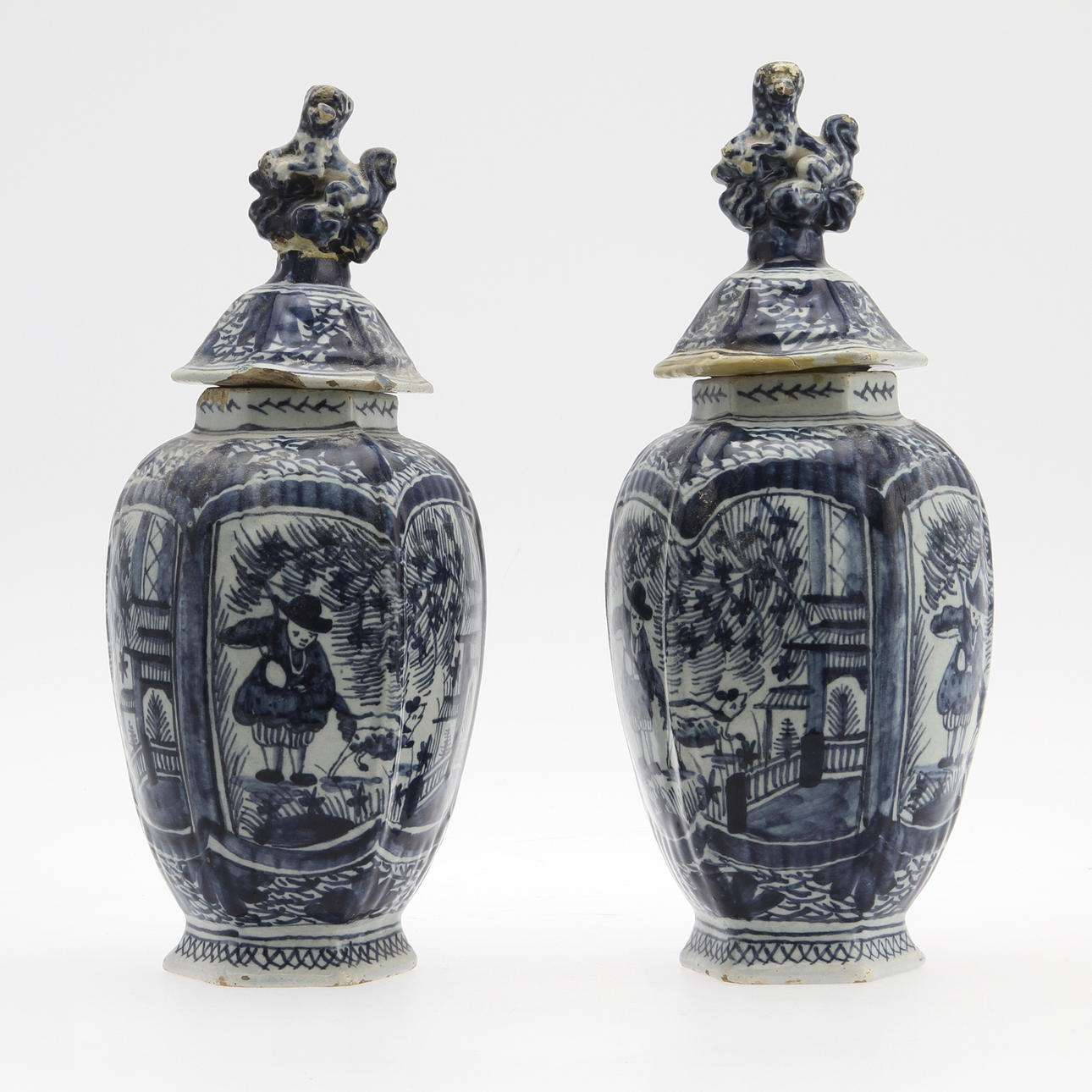 LOCKURNOR, ett par, fajans, trol Holland 1800-tal.