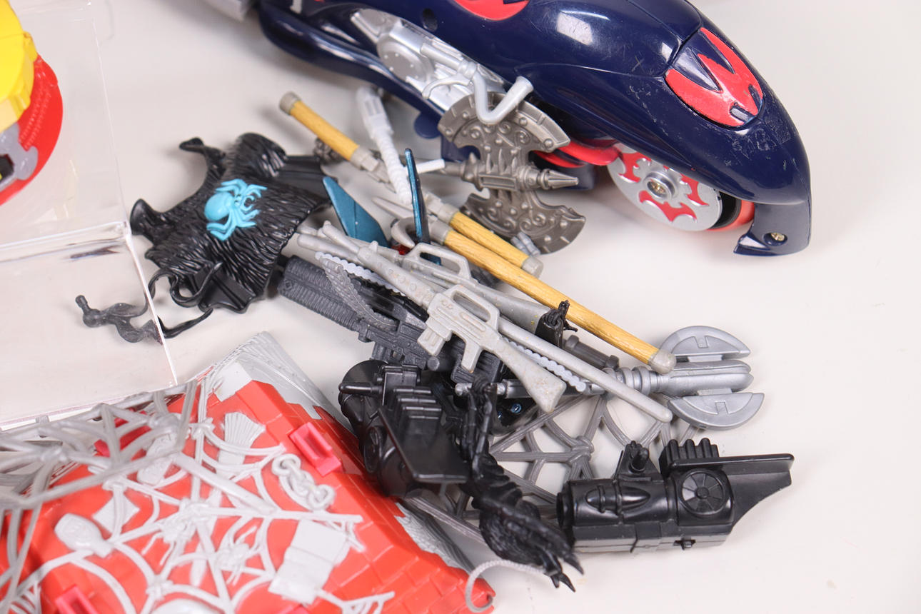 LEKSAKER, actionfigurer, Batman, Spiderman, Superman mm. Leksaker ...