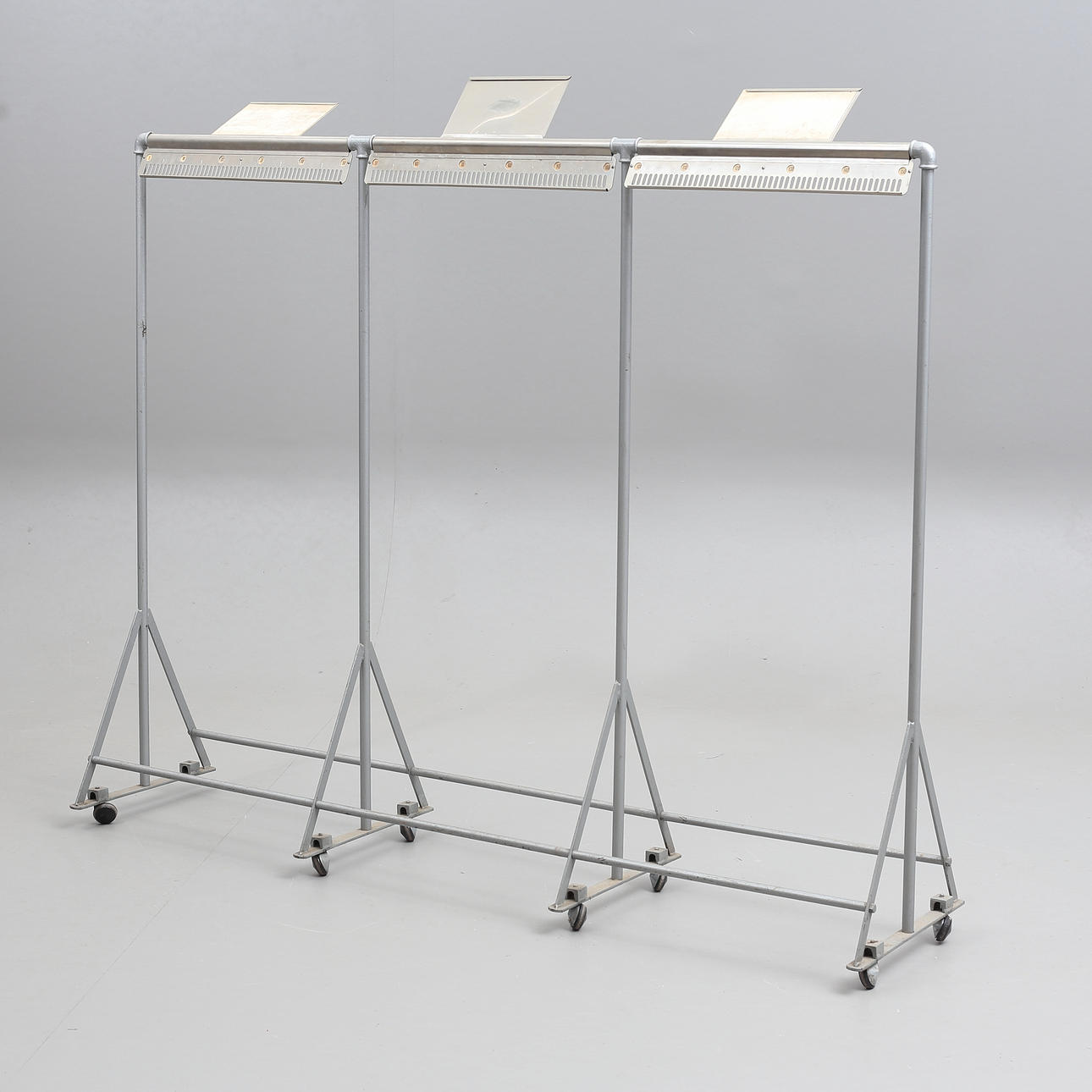 A mid-20th century metal plansch stand. Furniture - Other - Auctionet