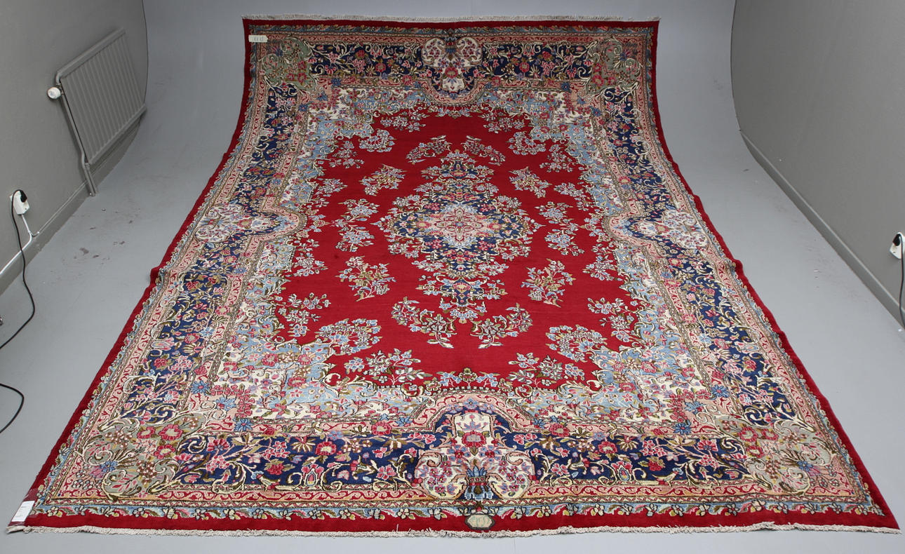 MATTA, orientalisk, Kirman, signerad, 420X308 cm.