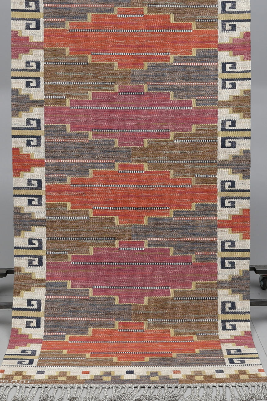 MATTA "Bruna heden". Röllakan. 251 x 155,5 cm. Signerad MMF AB.