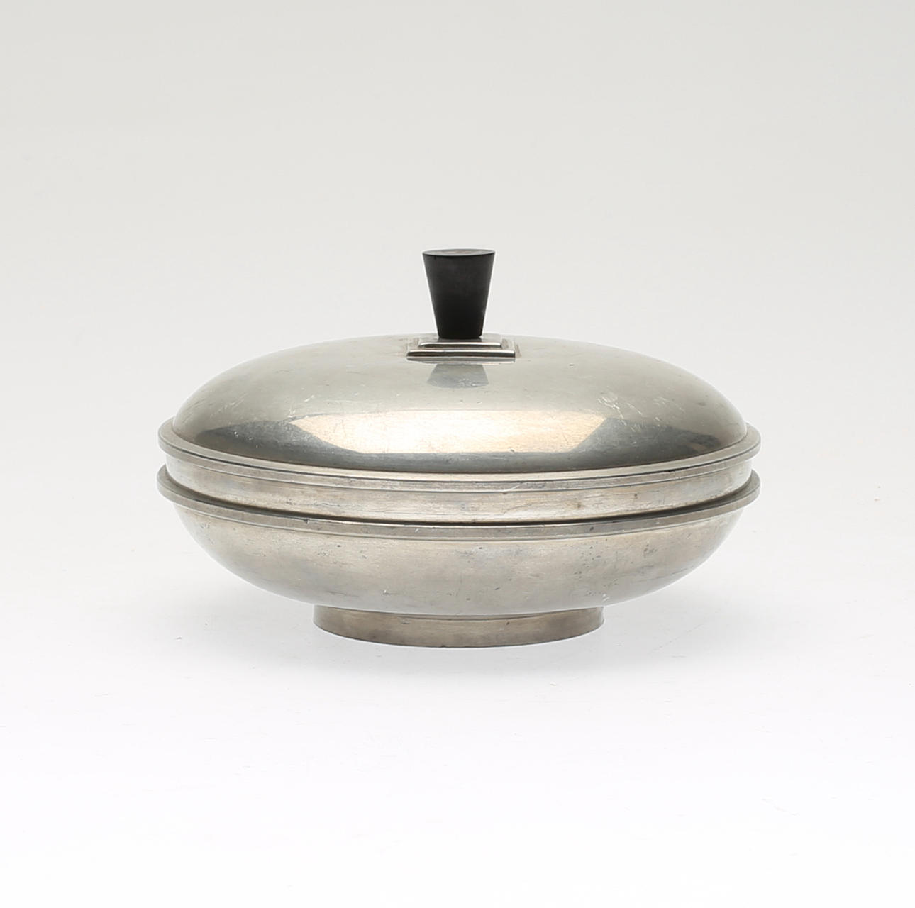 LOCKSKÅL, tenn, Art Déco, GAB, 1934.