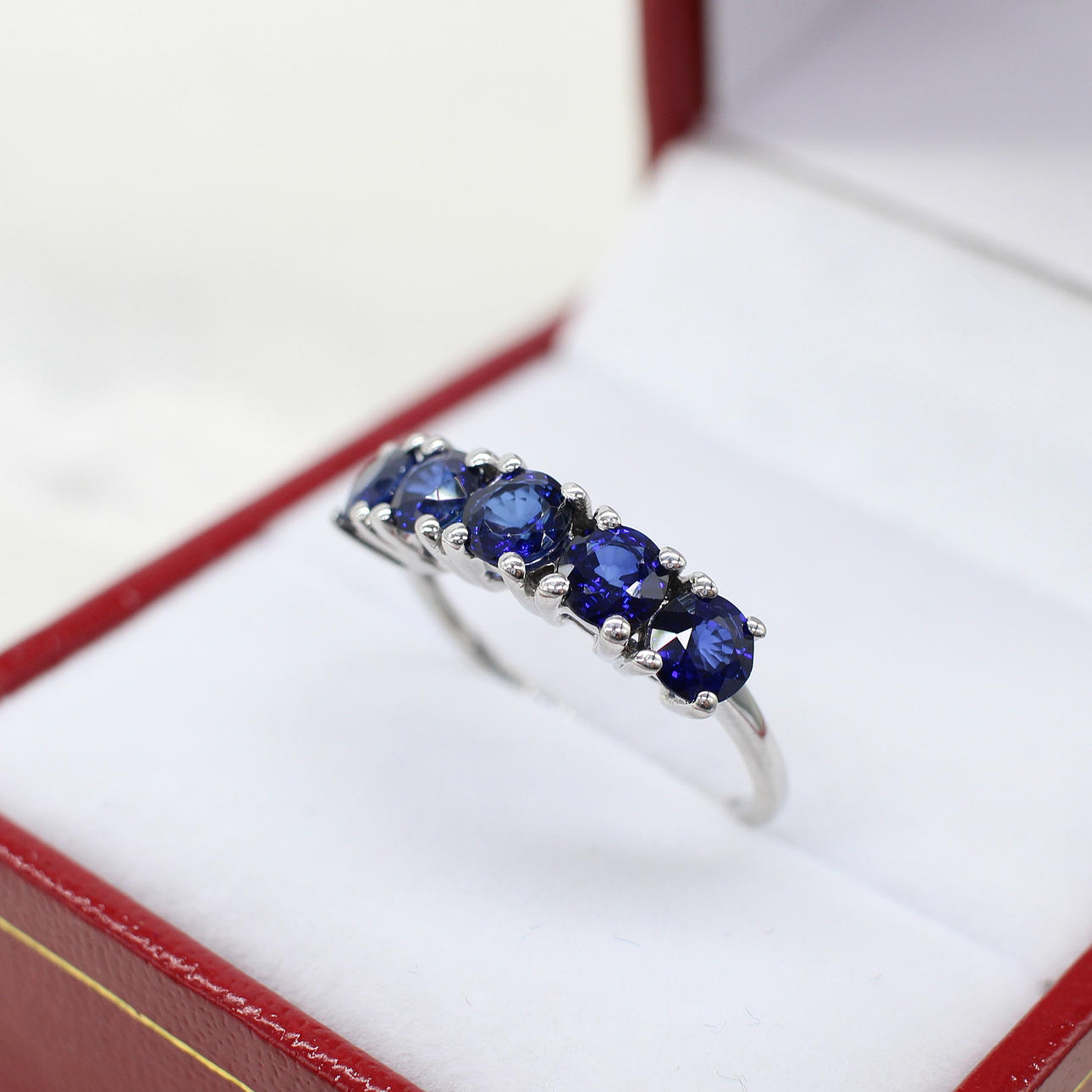 5 x STONE CUT SAPPHIRE RING.