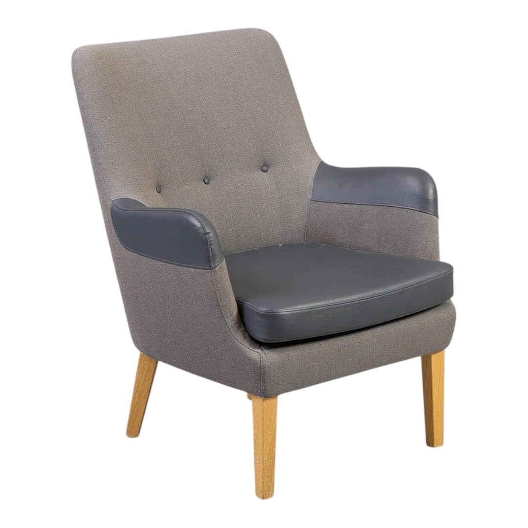 ARNE VODDER. Nielaus. Lænestol, model AV53.