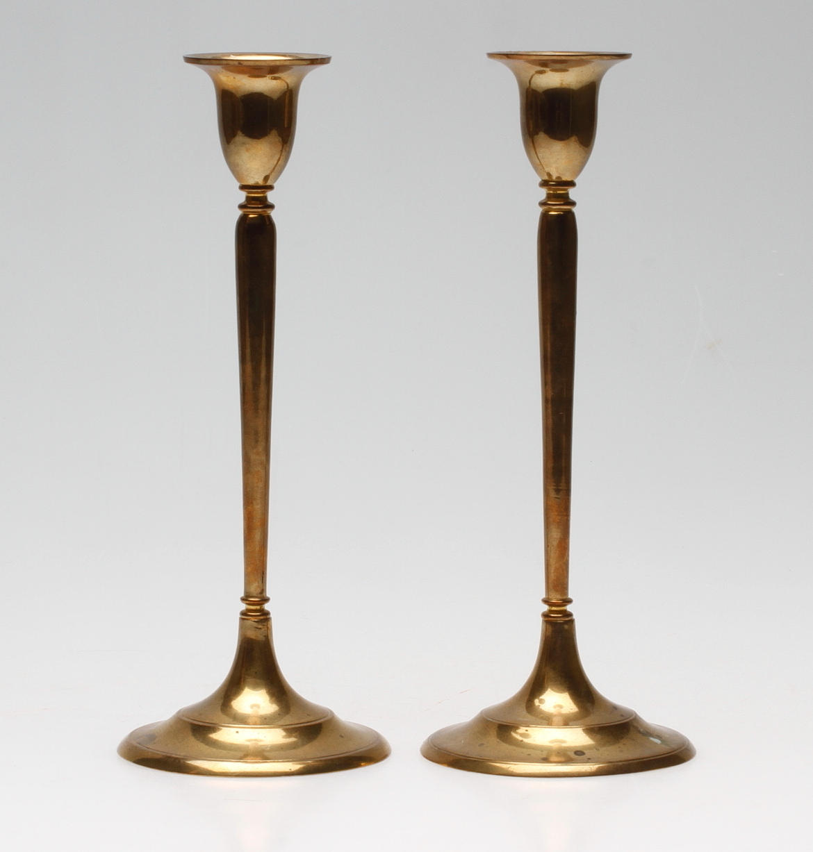 LJUSSTAKAR, ett par, mässing, Scandia, 1900-talets andra hälft.