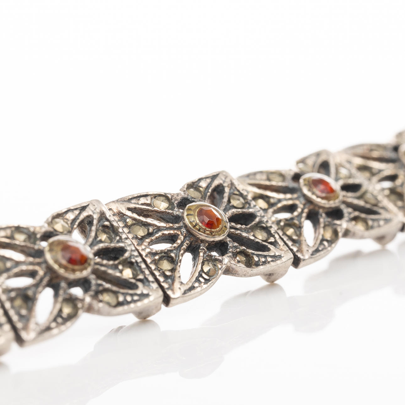 ARMBAND, Sterlingsilver, Markasiter, Granater.