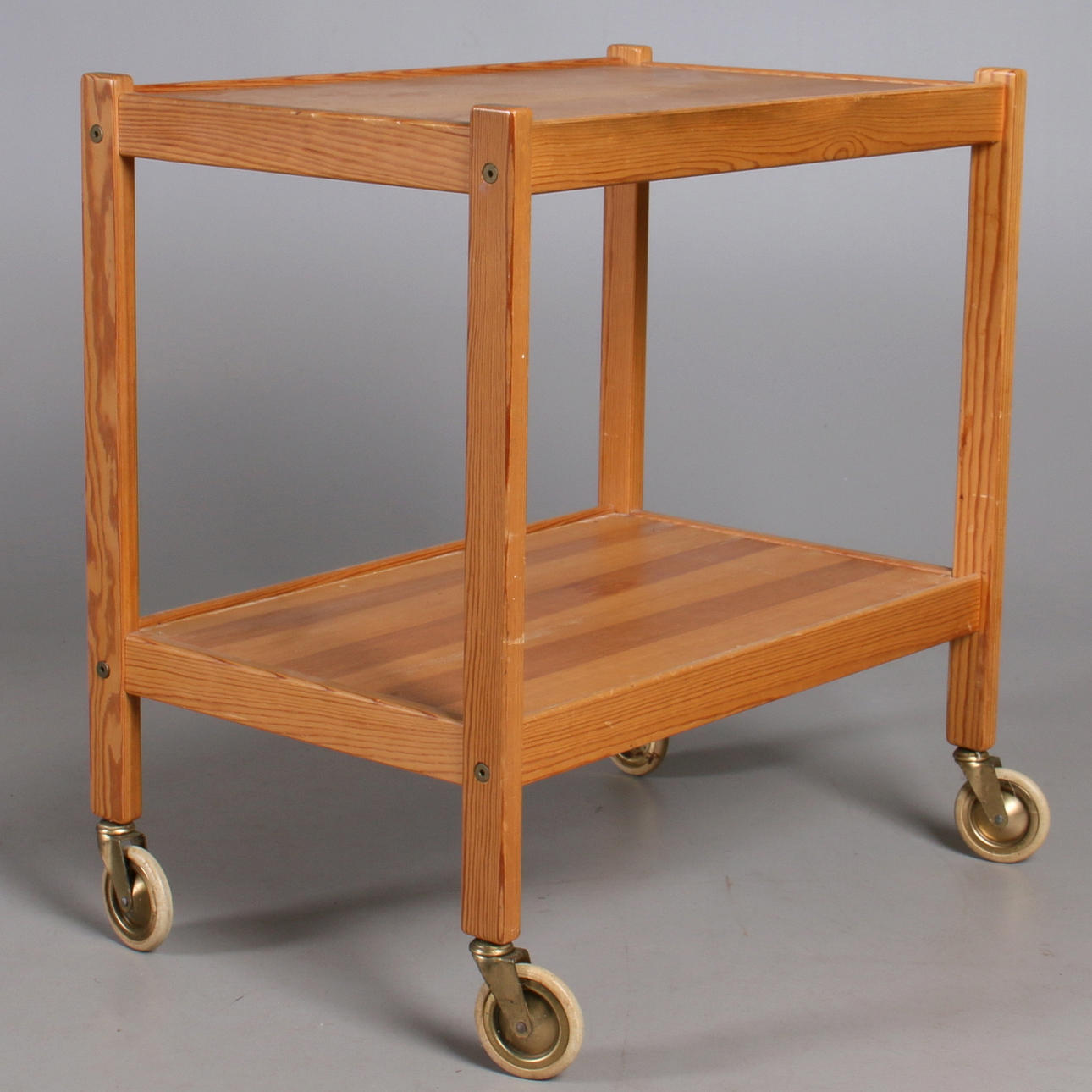 SERVERINGSVAGN, furu, 1900-talets andra hälft.