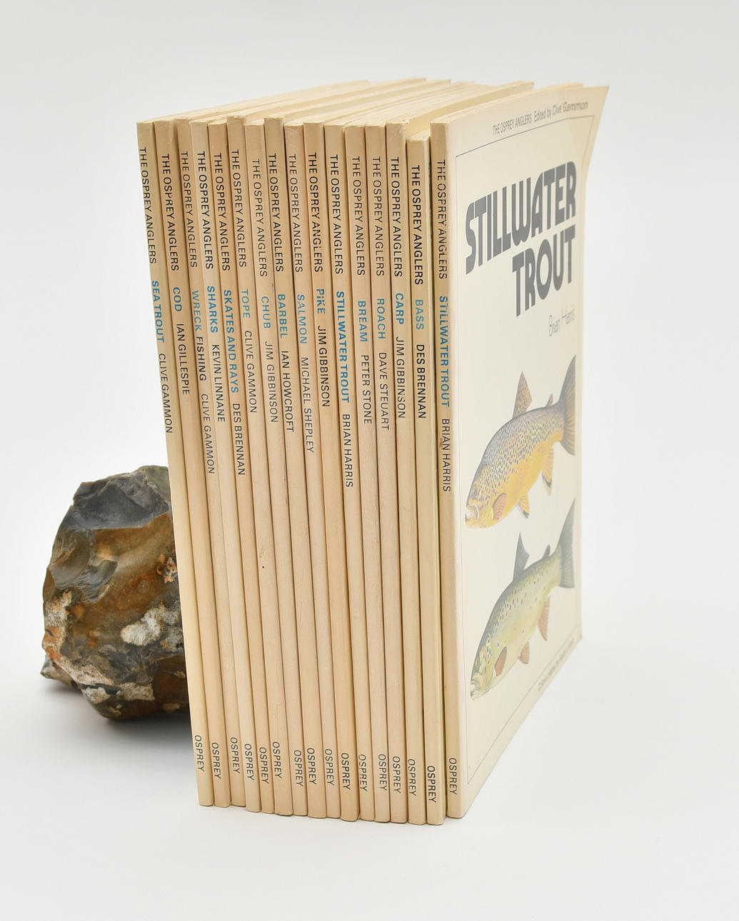 The Osprey Anglers. 16 Volymer.