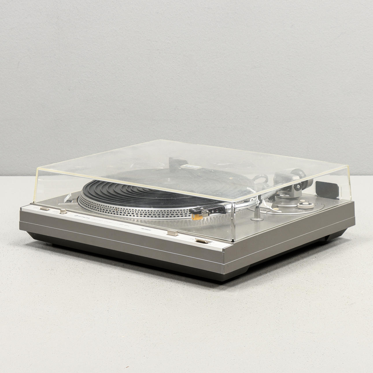 Turntable Hitachi HT-354, Japan 1980s. Collectables - Audio, Vinyl