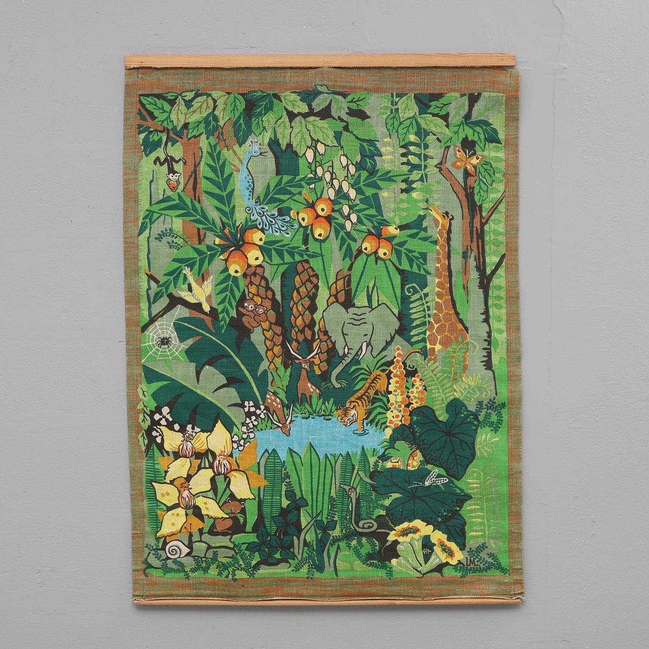 VÄGGBONAD. Textil, djungelmotiv.