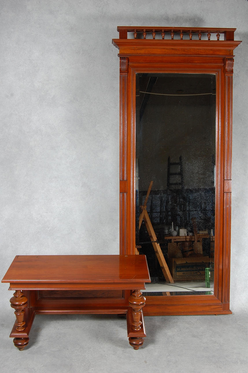 SPEGEL med KONSOLBORD, Nyrenässans.