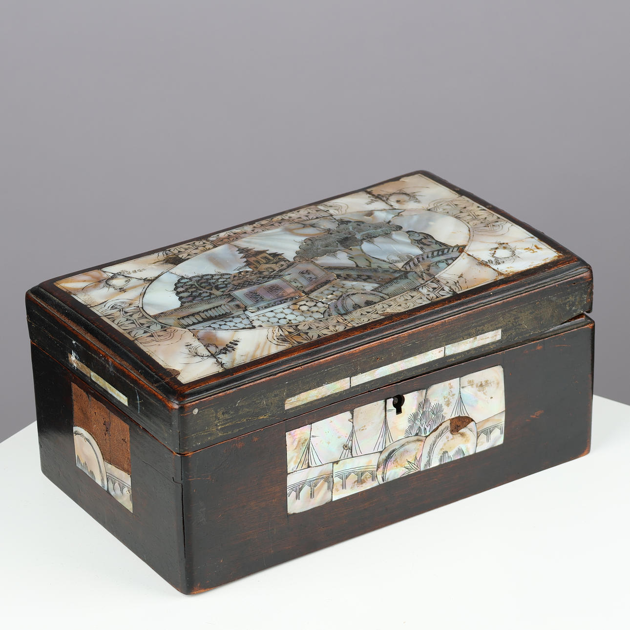 Chinese box with intarsia of mother of pearl. PRC. Asiatica - Wood ...