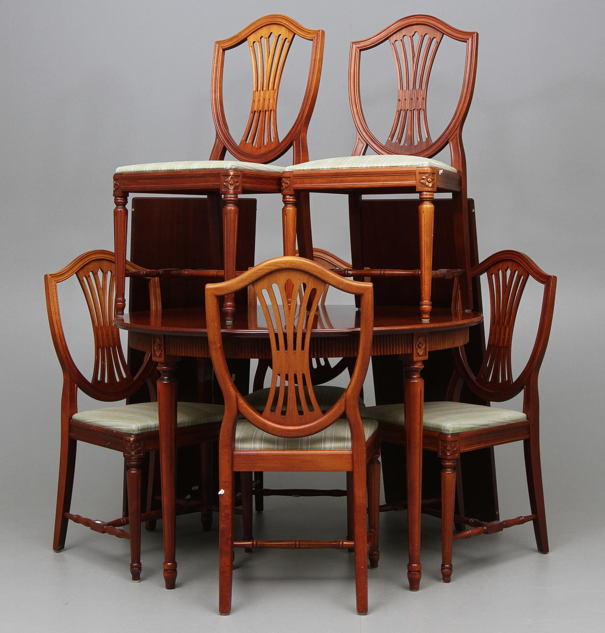 MATGRUPP, 7 delar, gustaviansk-stil, 1900-tal.