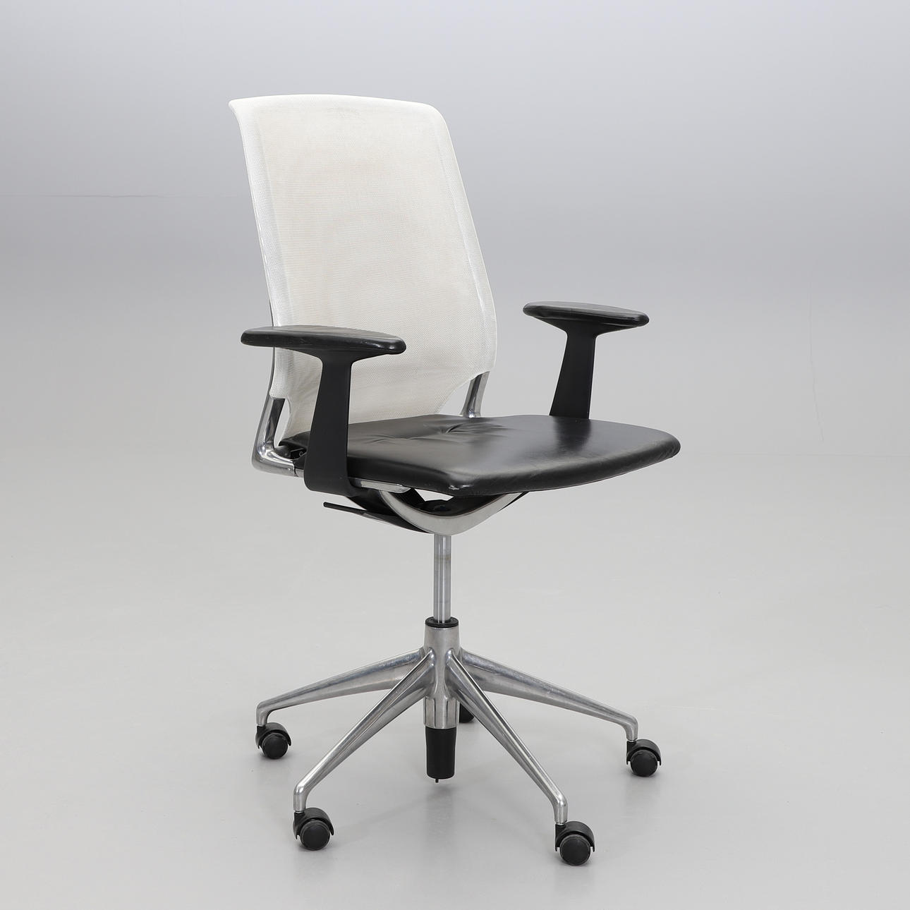 SKRIVBORDSSTOL, "Meda Chair", Vitra.