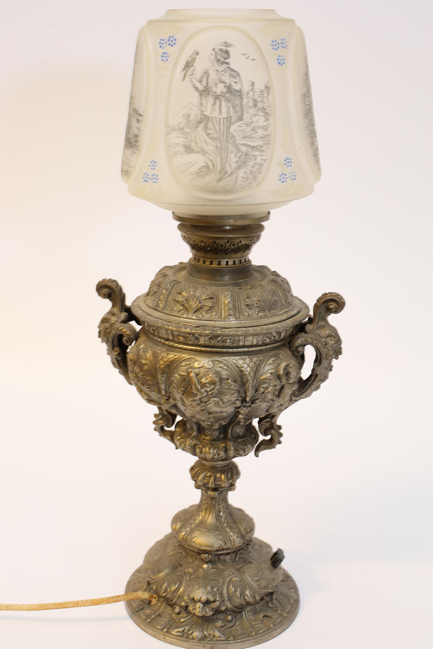 A table lamp, 1800/20th century.