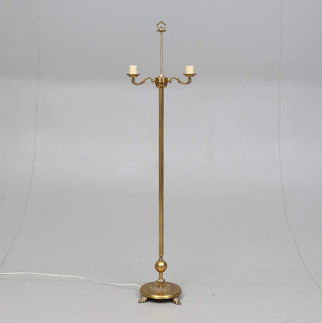 GOLVLAMPA, empirestil, 1900-tal.