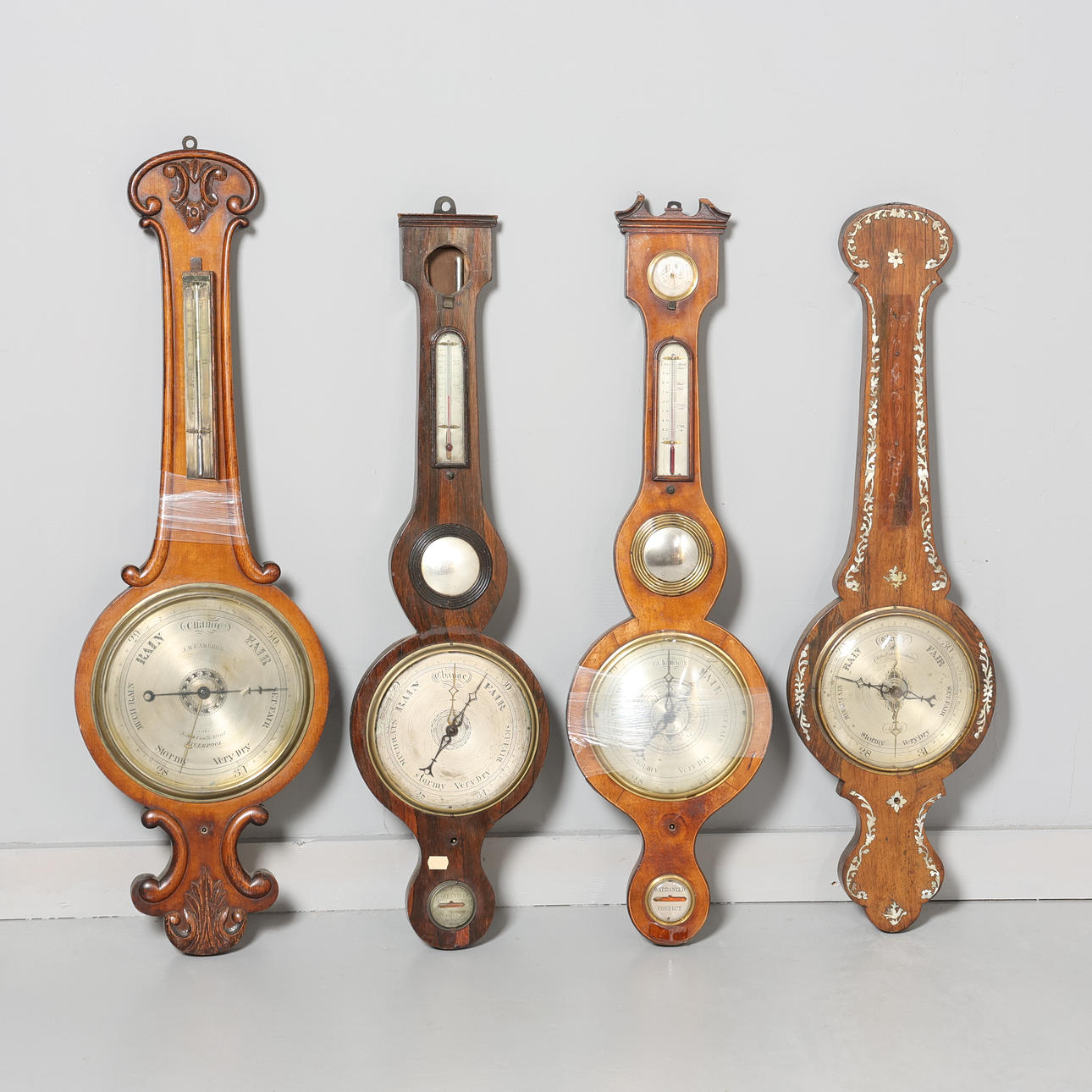 BAROMETERS, 4 pieces.