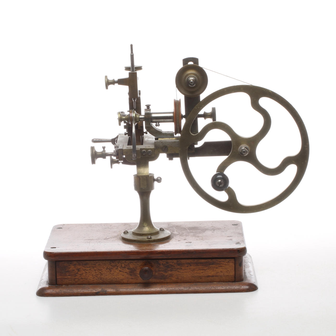 URMAKARVÄLS/VÄLSMASKIN, 1900-talets första hälft.