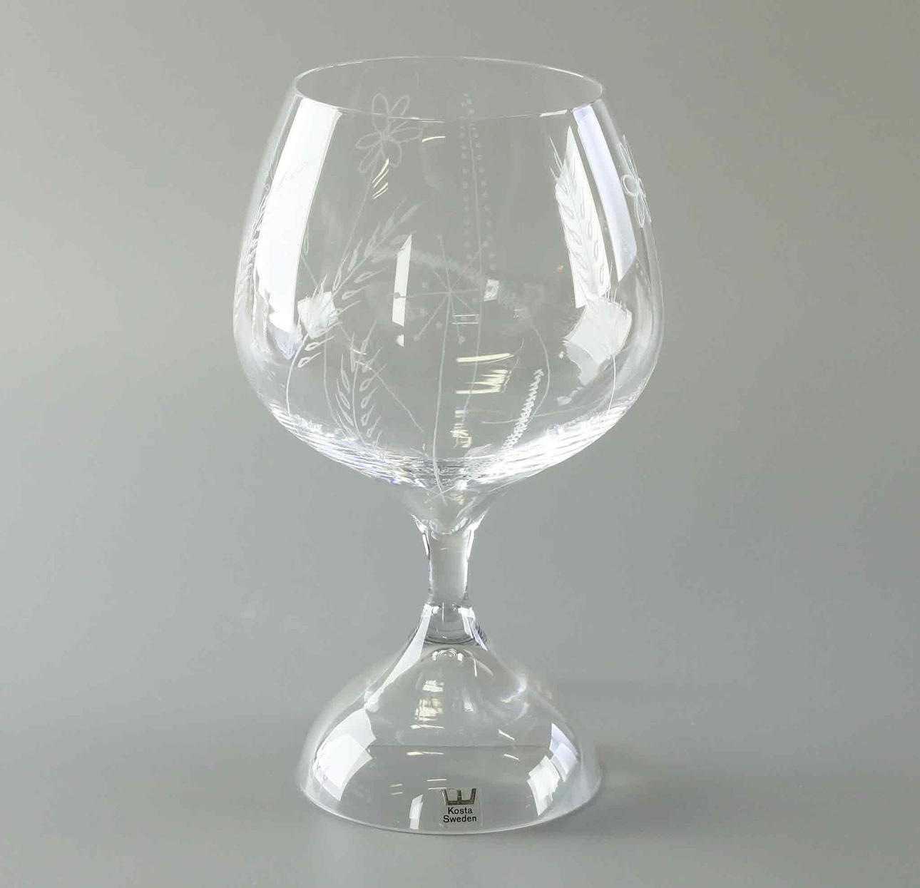 VICKE LINDSTRAND. Pokal, Kosta Boda, signerad, 1900-talets mitt