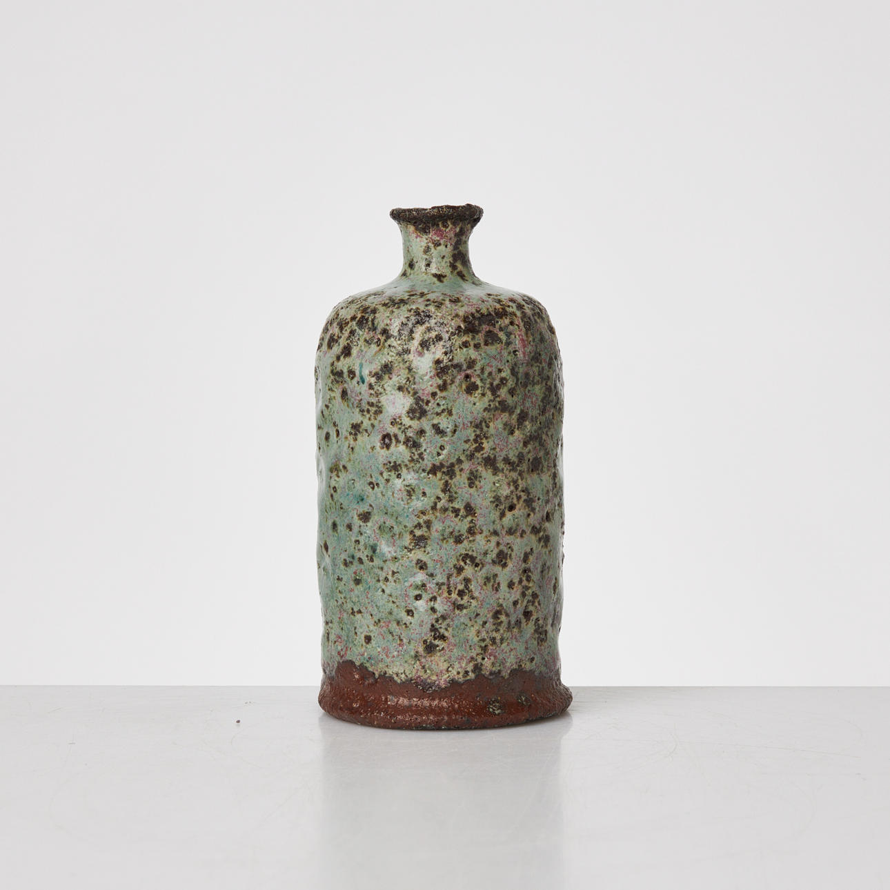 ULLA HANSEN. Vase/bottle, glazed, high-fired earthenware.