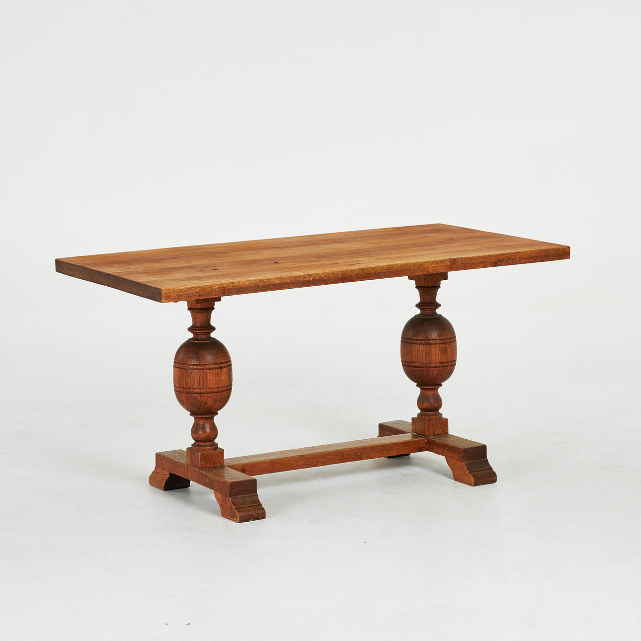 LIBRARY TABLE. 1800/20th century, oak, turned legs in baluster shape ...