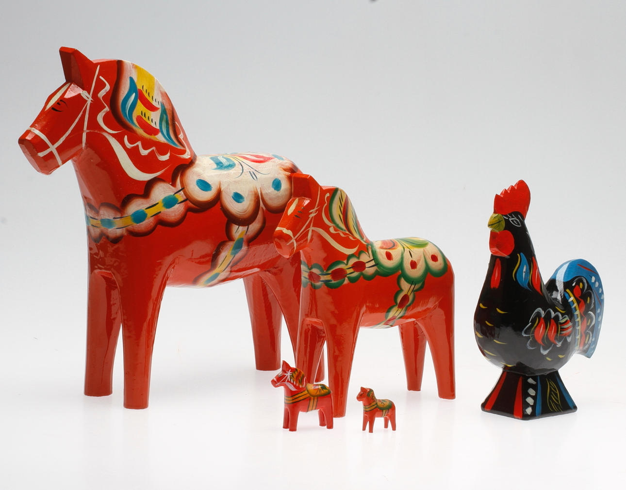 DALAHÄSTAR, 4 st samt DALATUPP, 1900-tal.