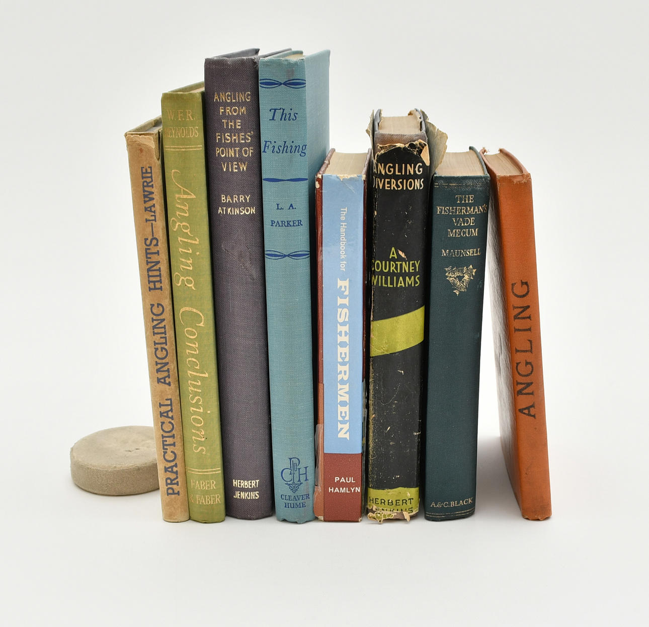 Böcker om fiske. 8 Volymer.