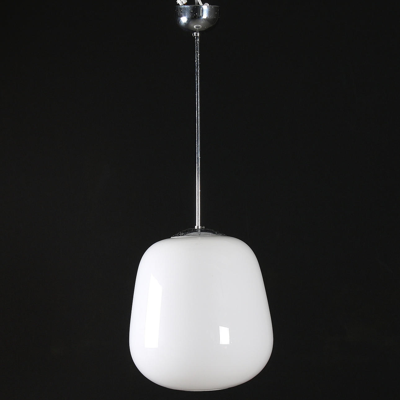 TAKLAMPA glas och from, funkis, 1930-tal, höjd 80 cm.