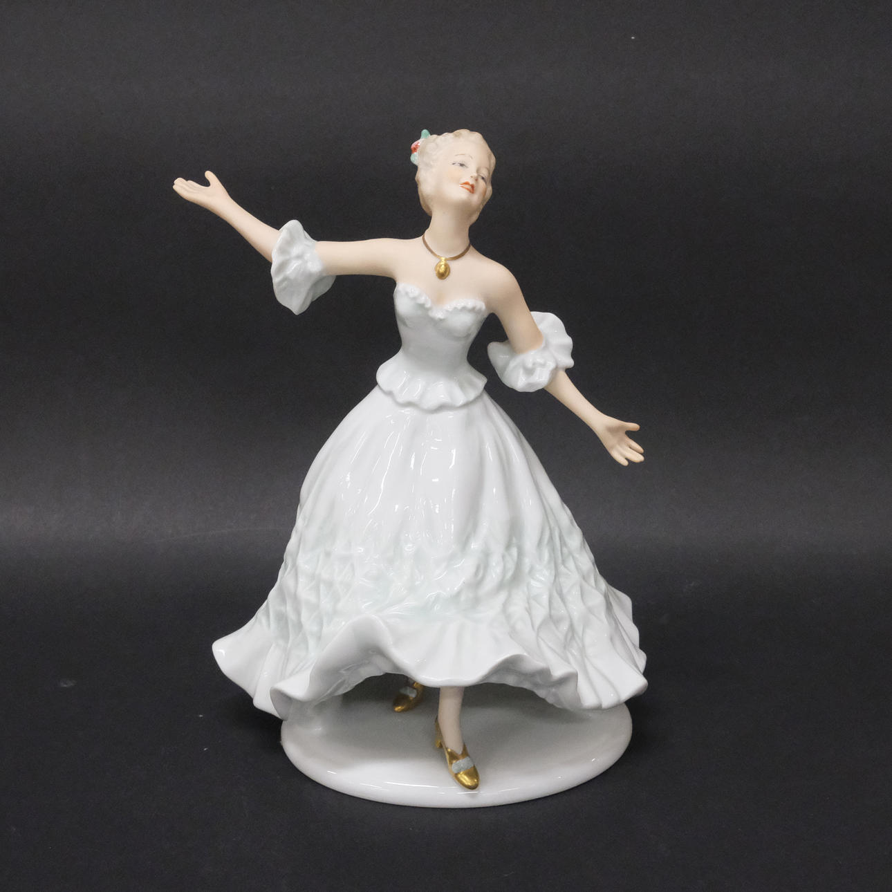 FIGURE, DANCING WOMAN, WALLENDORF.