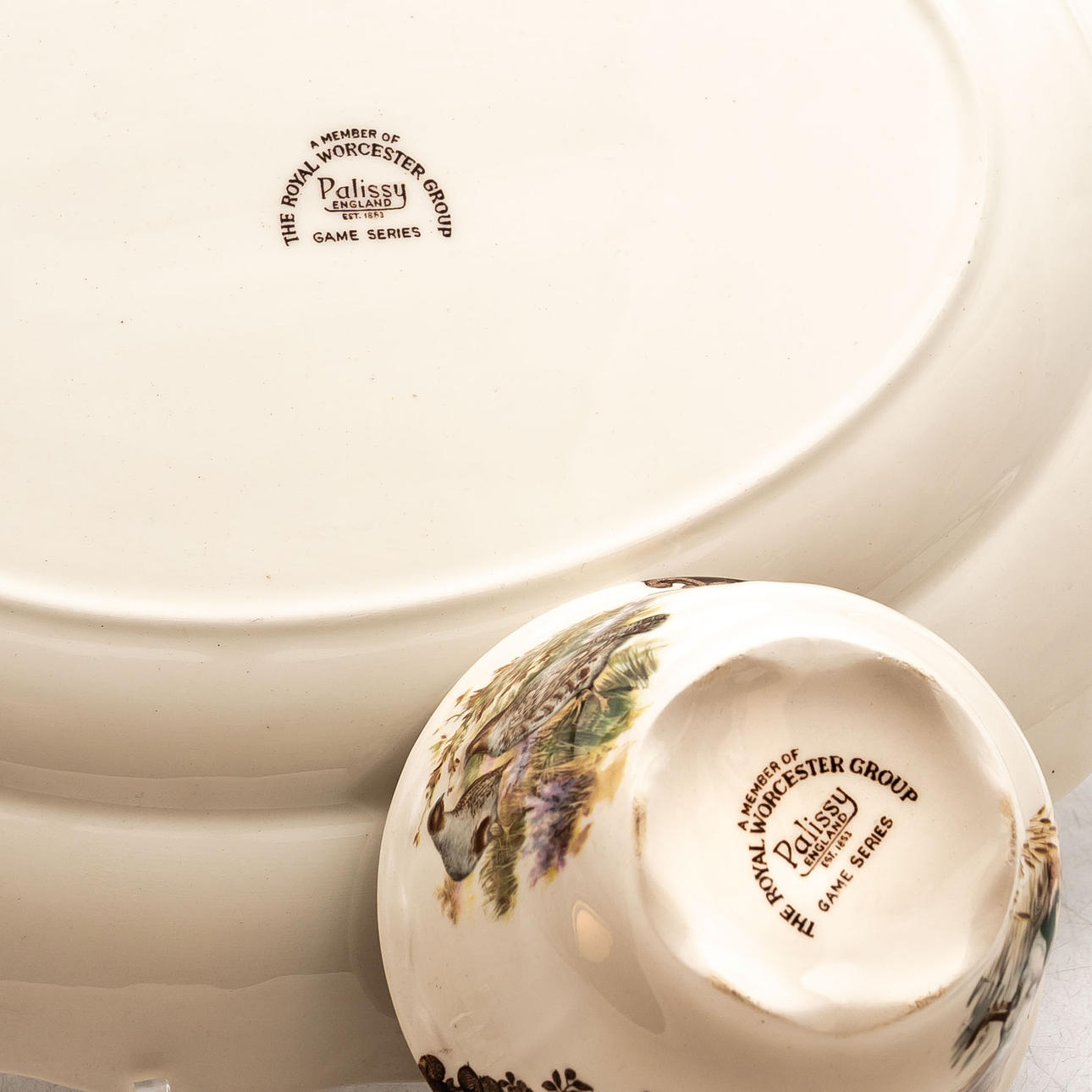 Un juego de vajilla Palissy, Royal Worcester, Inglaterra, 26