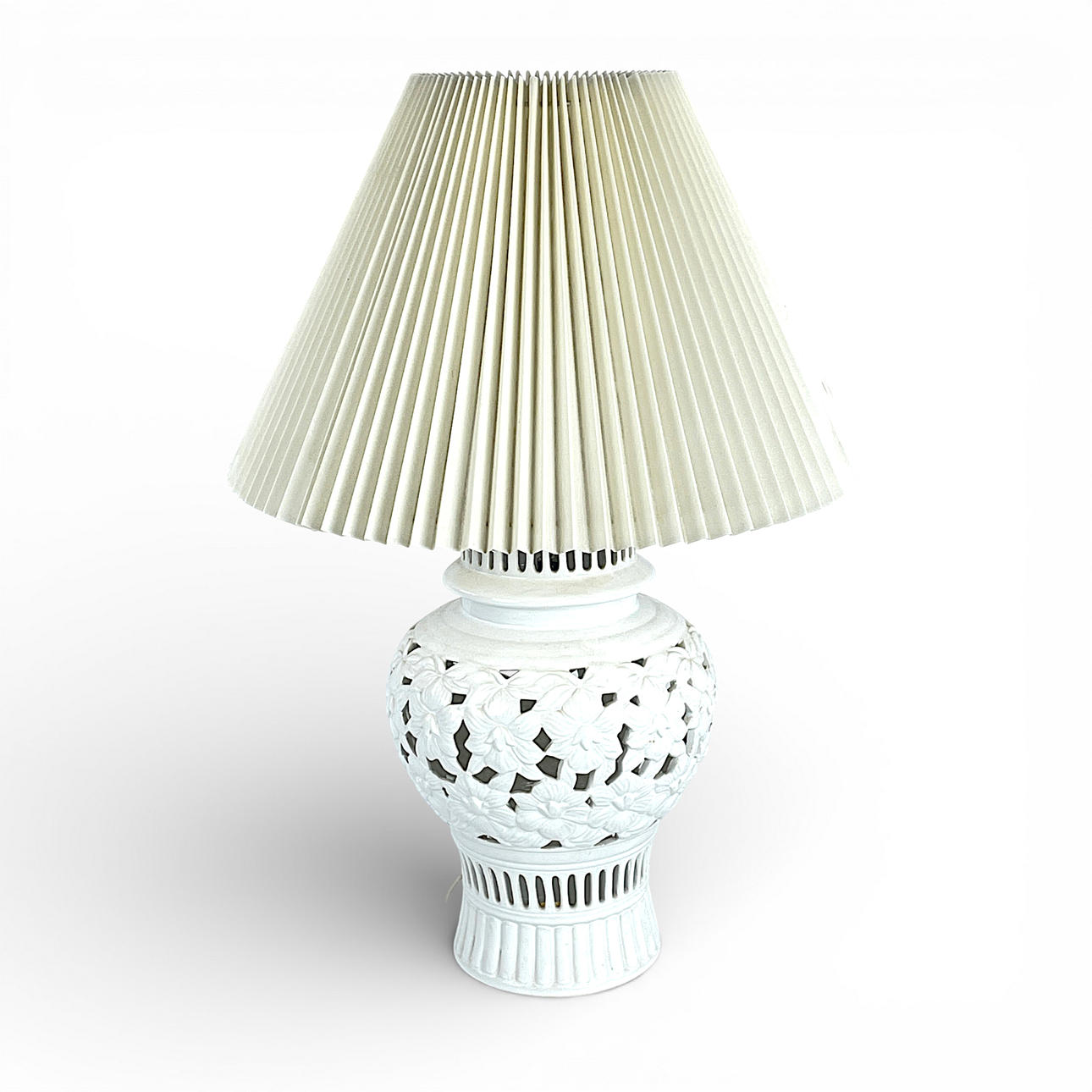 TABLE LAMP. Glazed earthenware, probably Italy, 20th century.