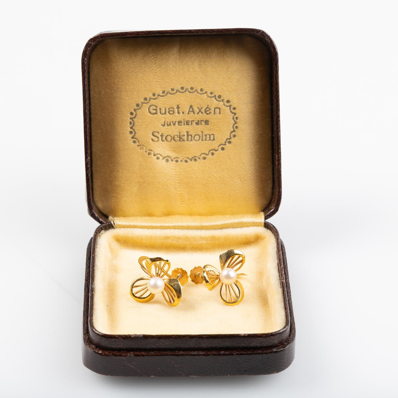 EARRINGS, 1 pair, 18K gold.