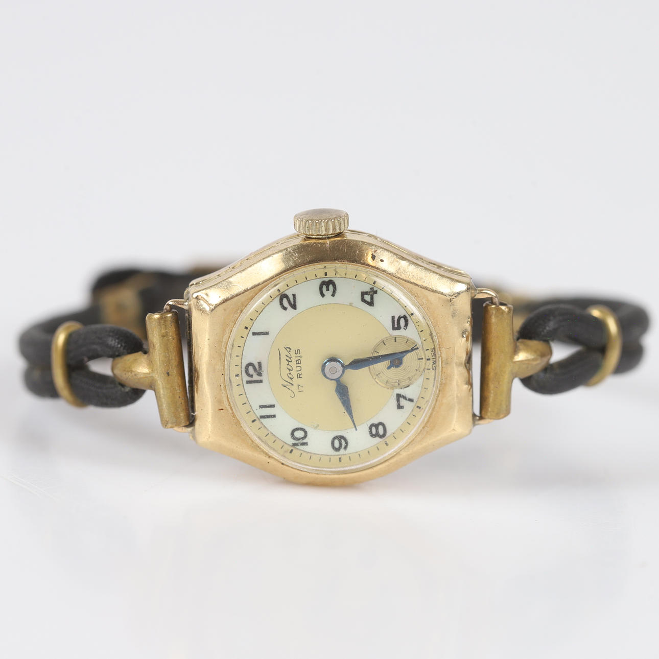 LADIES' WRISTWATCH, Novus, 14 K gold. Clocks & Watches - Wristwatches ...