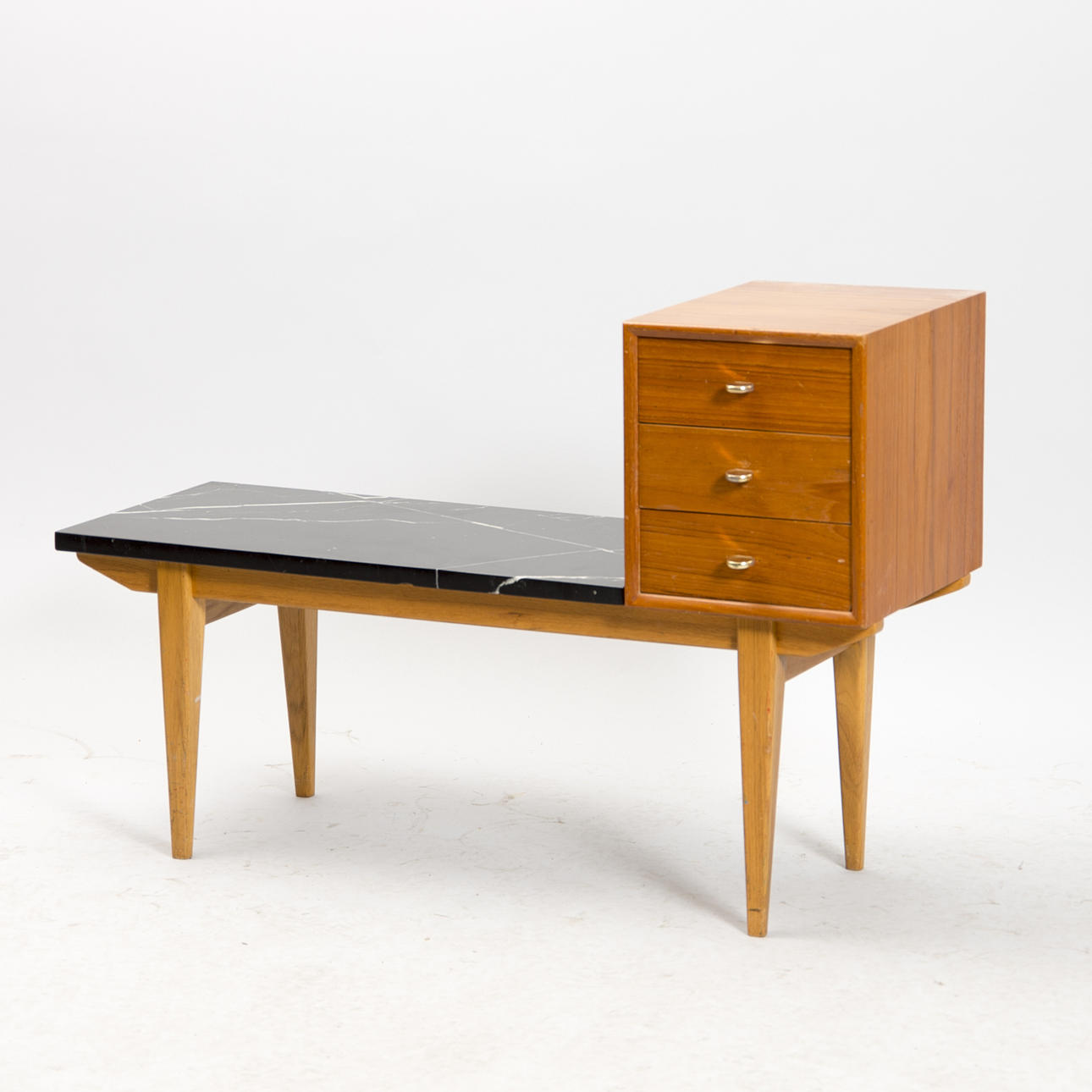HALLBYRÅ, teak med marmorskiva, Fröseke, AB Nybrå fabriken, Bra Bohag.