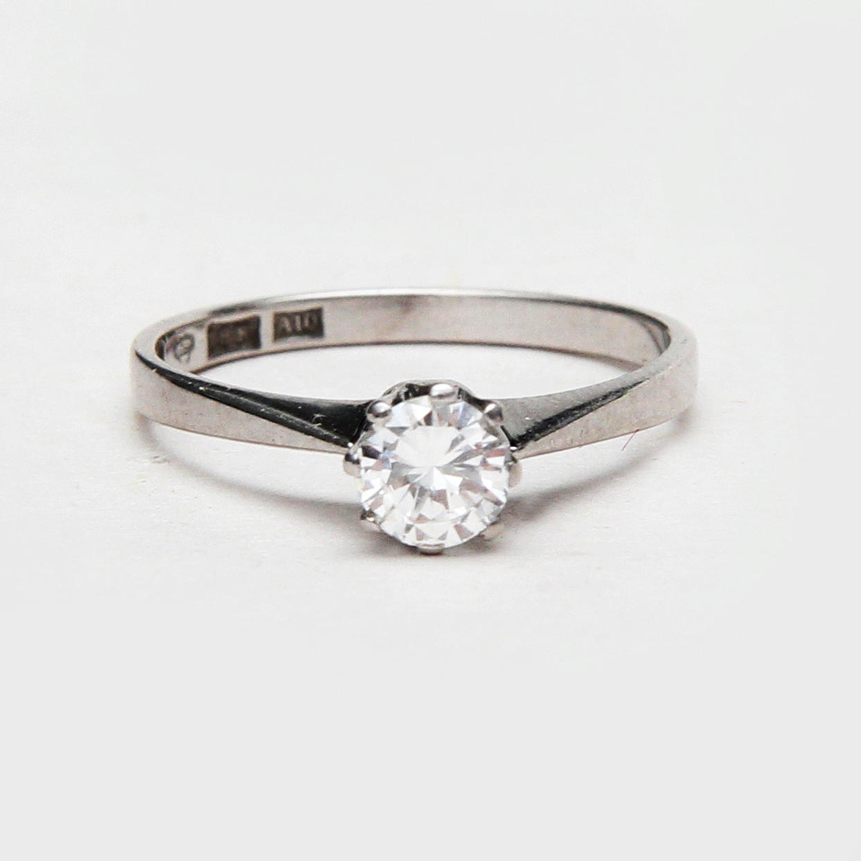 RING, 18 K, white gold, 0.39 ct.