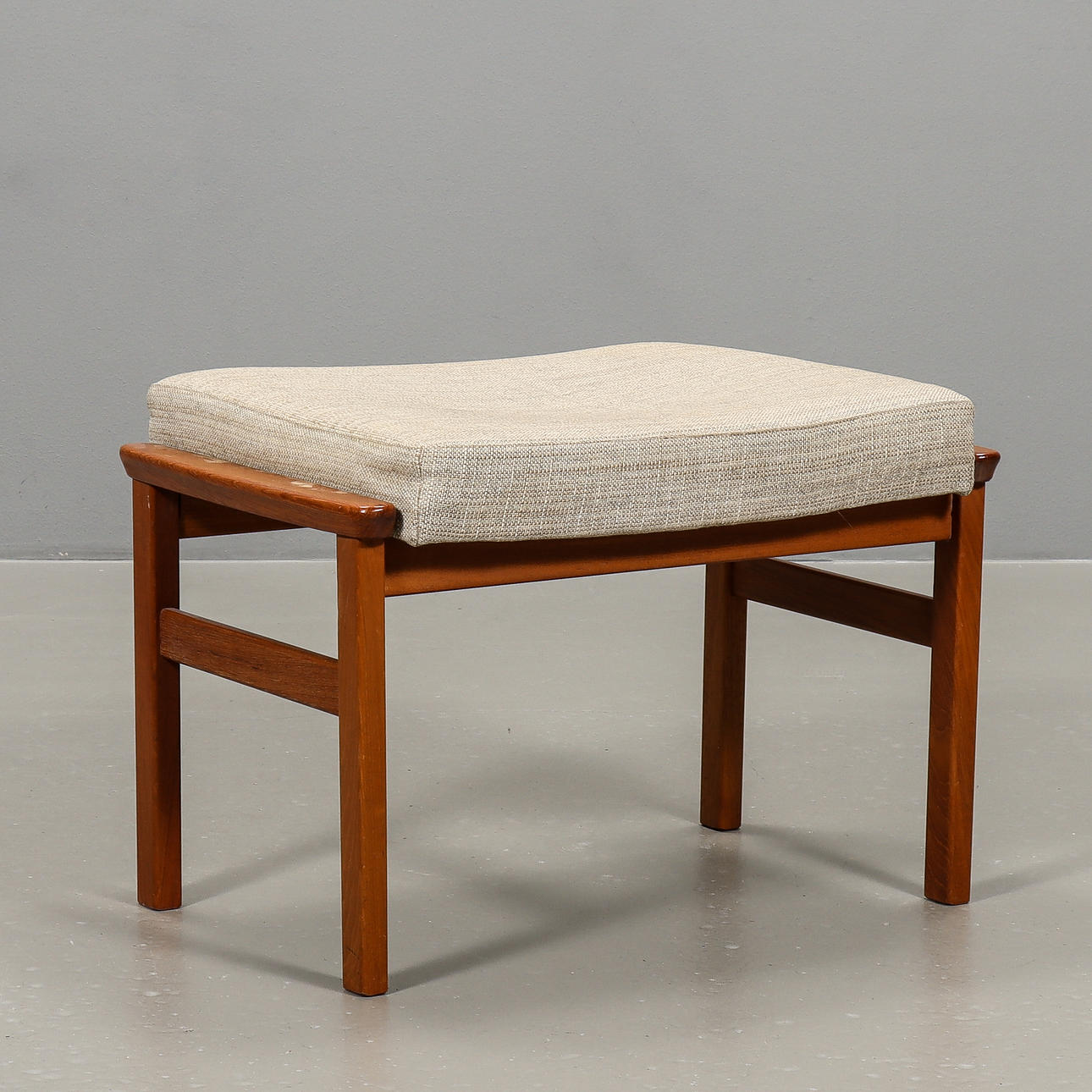 A 1960's Teak PALL.