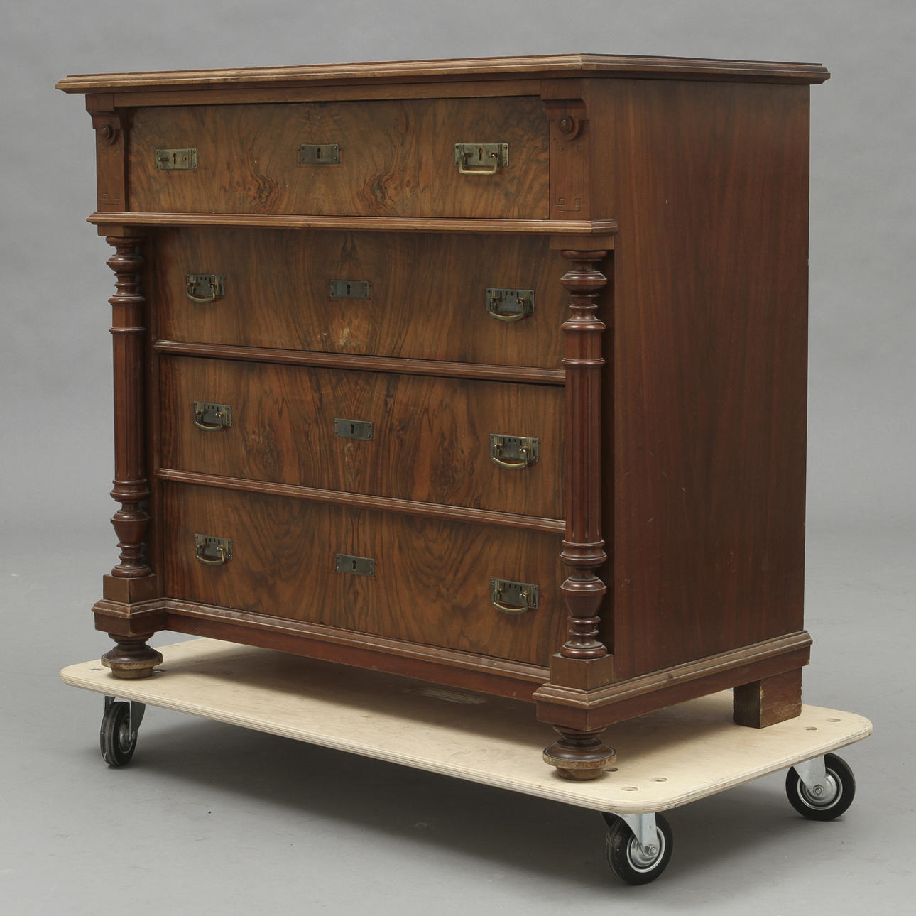 BYRÅ med uppsats, 4 lådor, Nyrennässans.