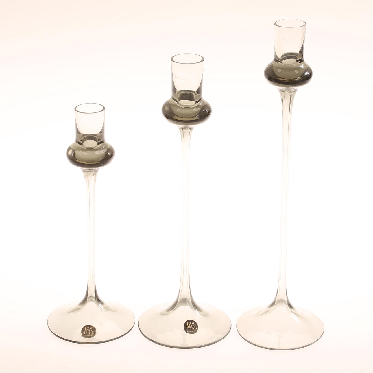 ELSA SODERBERG. A set of 3 glass candlesticks, Hovmantorp. Glass ...