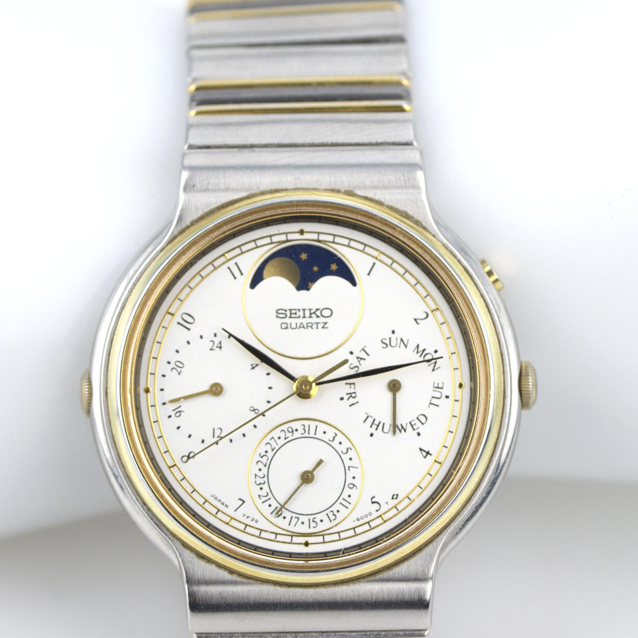 A 1970 SEIKO 'Moonface', 7F39-6000, steel quarts. Clocks & Watches