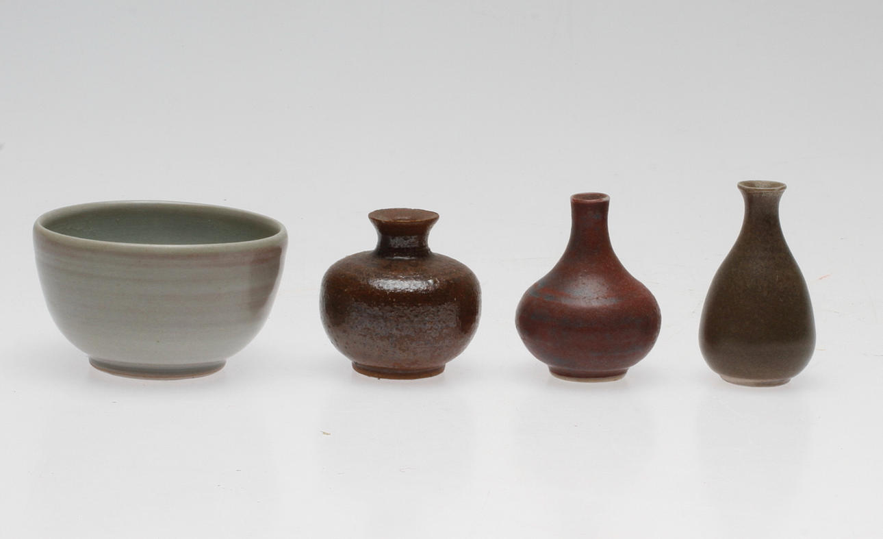 MINIATYRER, 4 st, keramik, Gunnar Hartman, signerade.