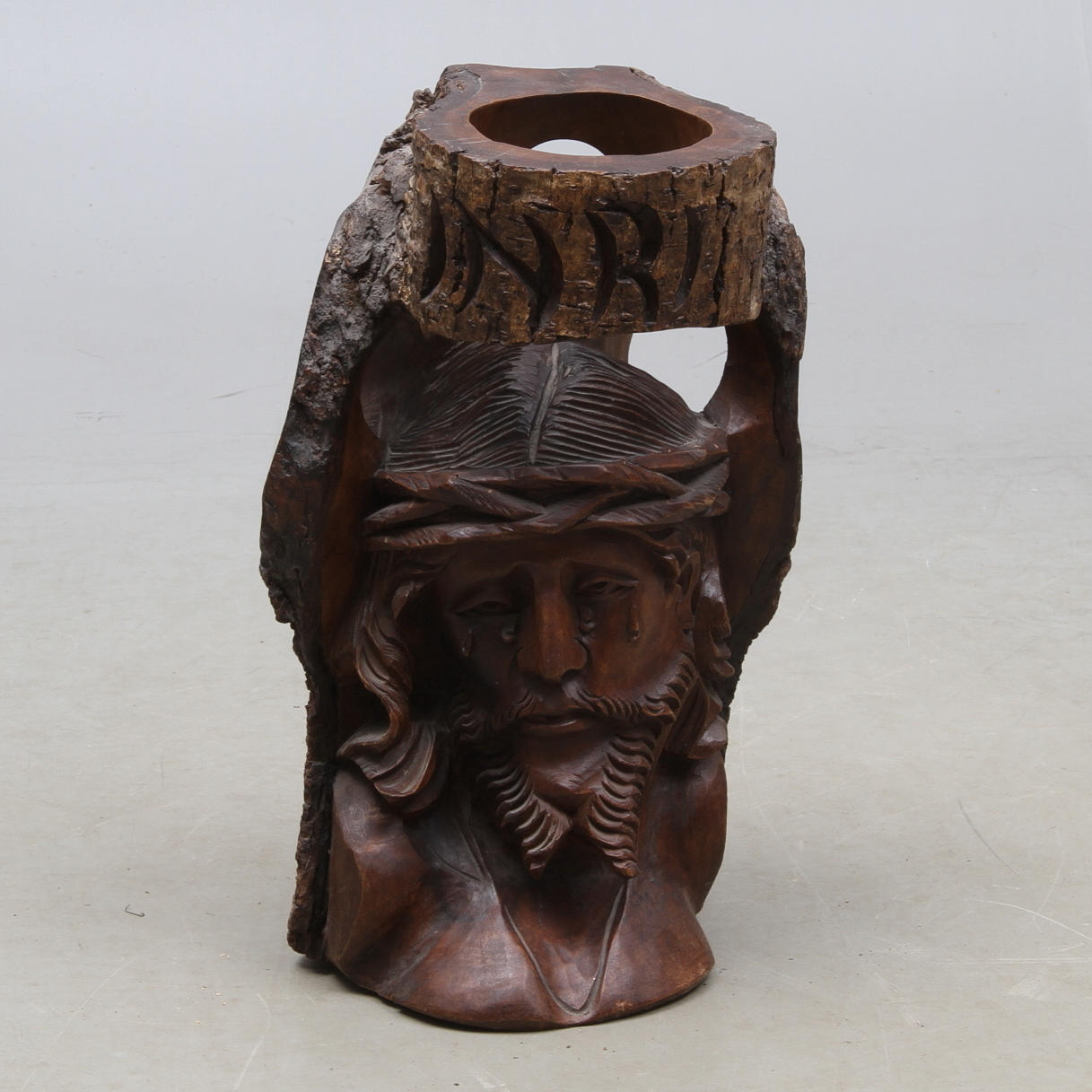 BYST, Jesus, skuret trä, Ecuador, 1900-talets andra hälft.