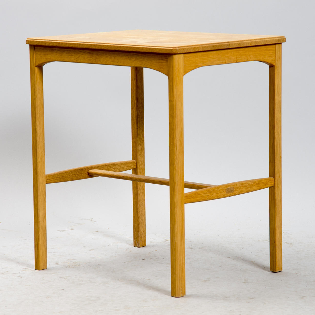 LAMPBORD, ek, Carl Malmsten, 1900-talets senare hälft.