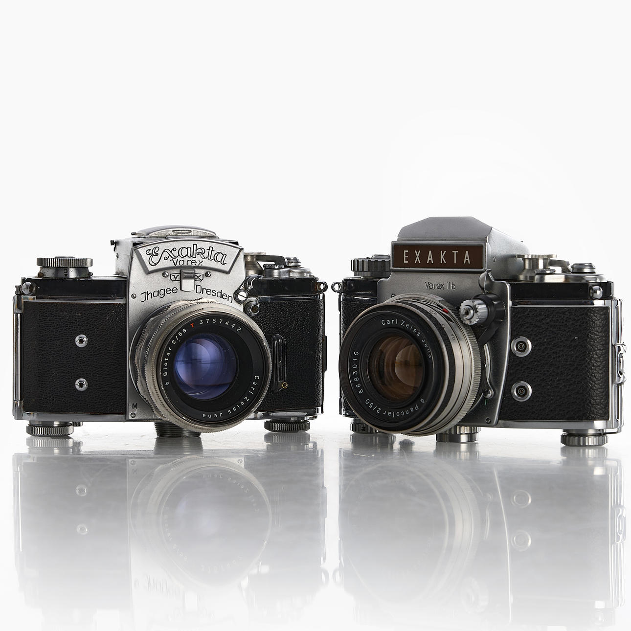 CAMERAS, 2 pcs, Exakta Varex resp. Varex IIb. Photo, Cameras