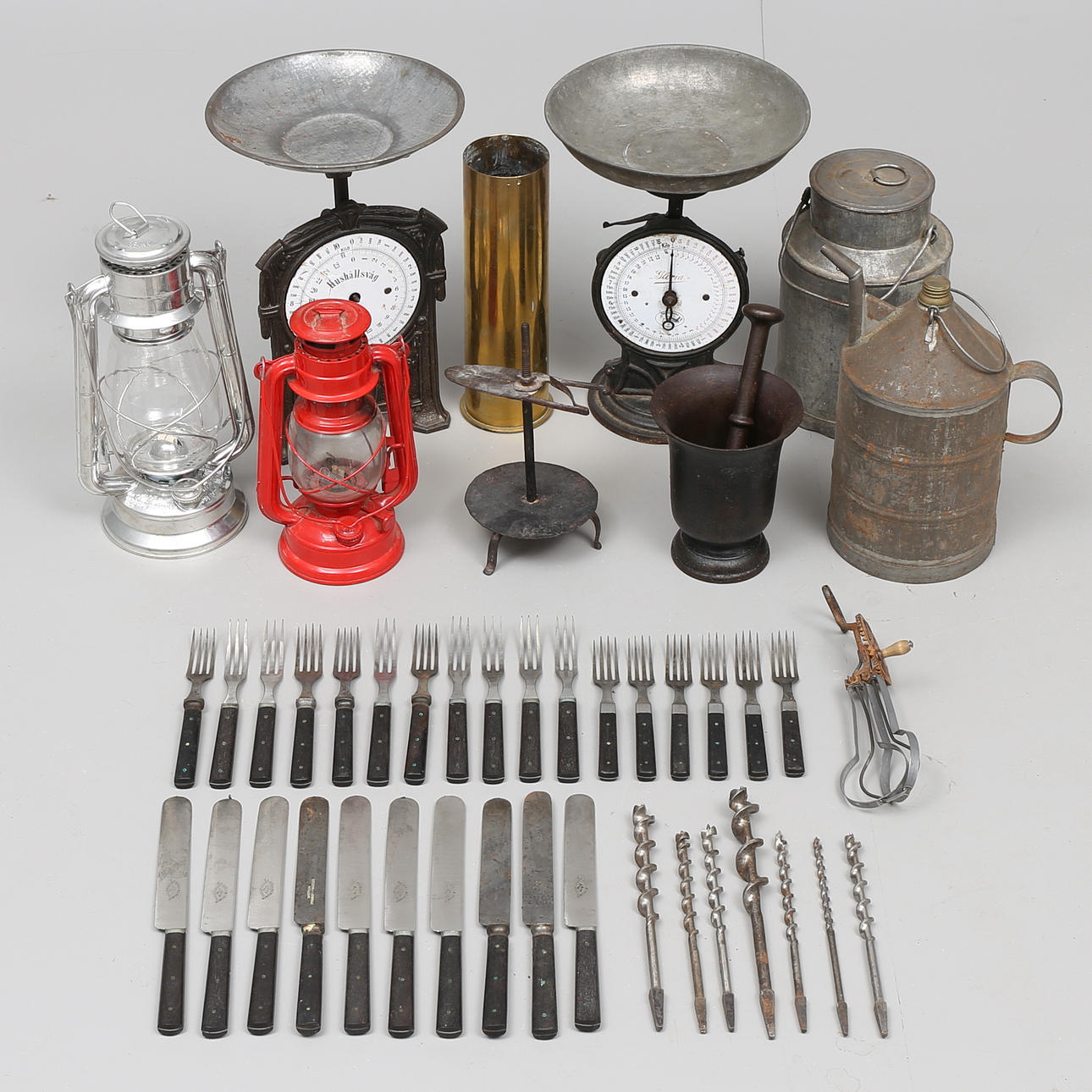 HUSHÅLLSVÅGAR, FOTOGENLYKTOR, BORR m m.