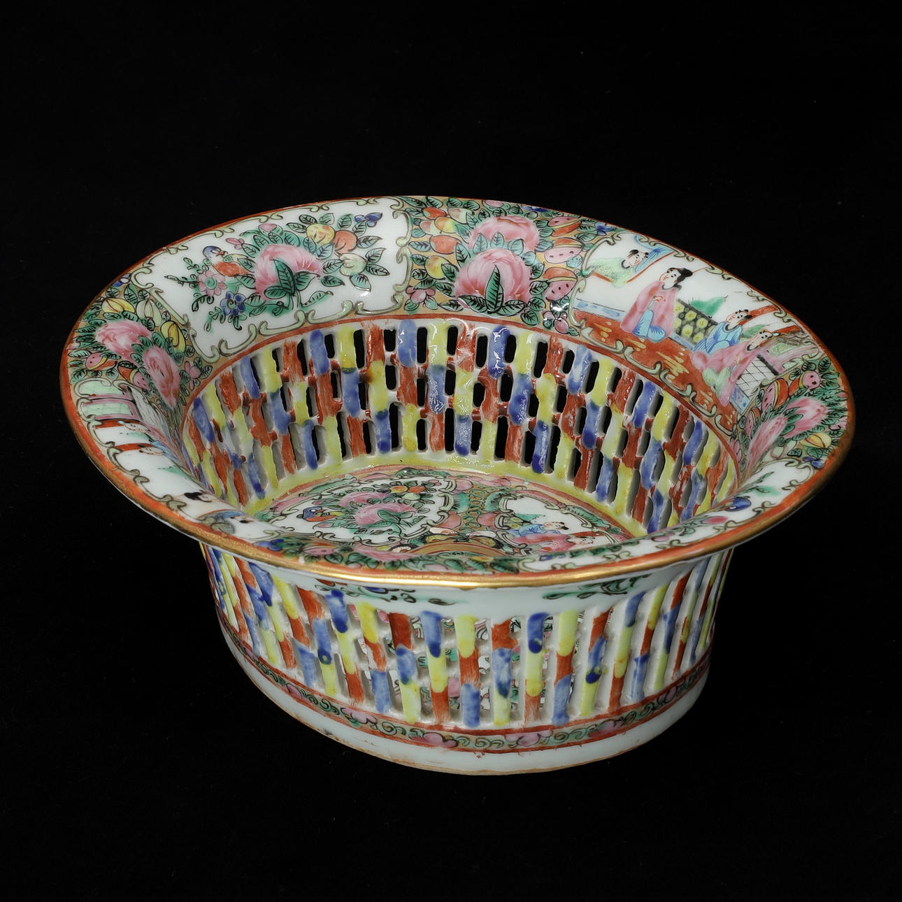 GALLERSKÅL, porslin, Kina.